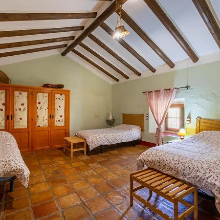 Cortijo Fuente De Alonso Gomez *